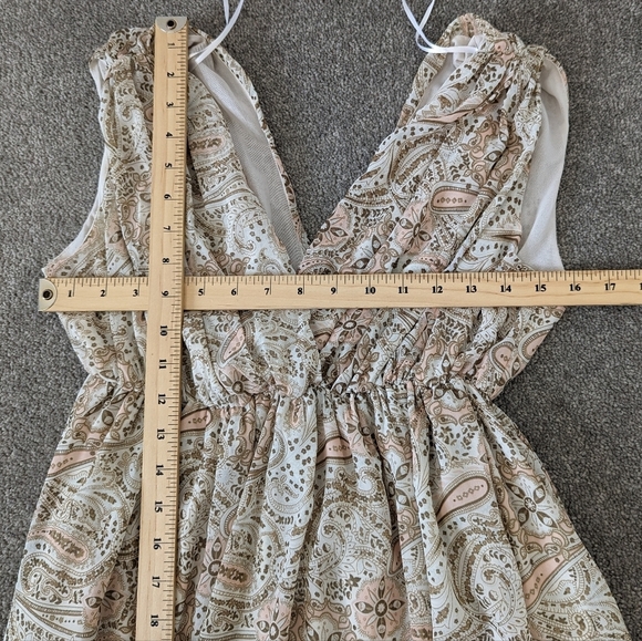 H&M Bohemian Paisley Maxi Dress - Deep V-Neck, Size 4 - Picture 5 of 7